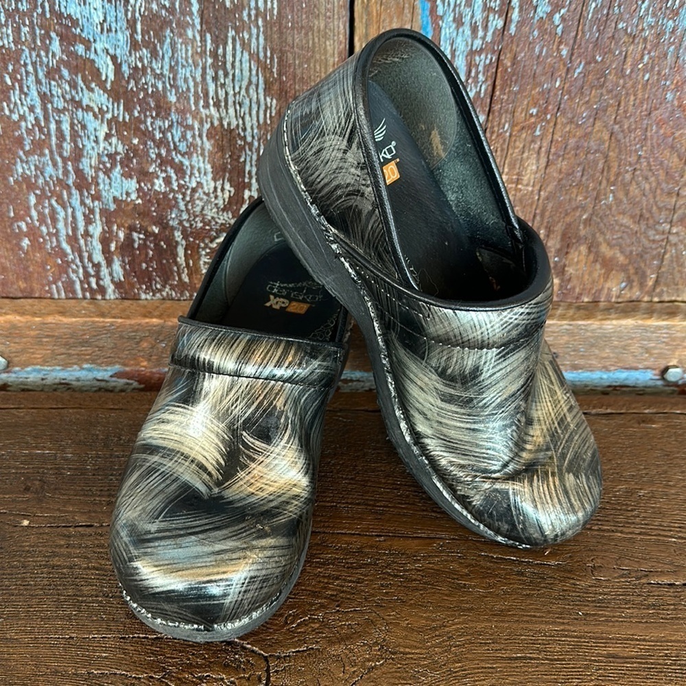 Dansko Pewter Brush Clog Size 38